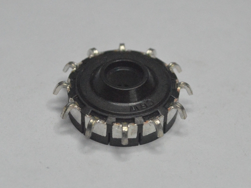 Plane commutator
