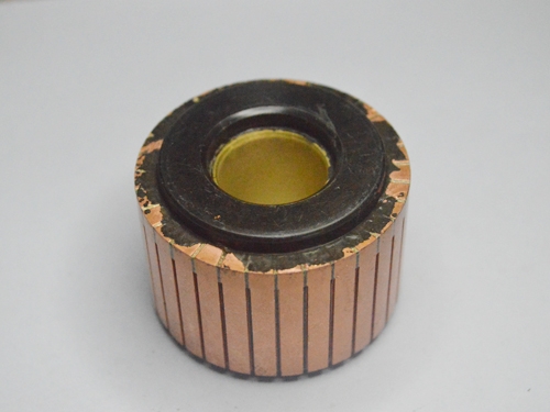 Groove commutator