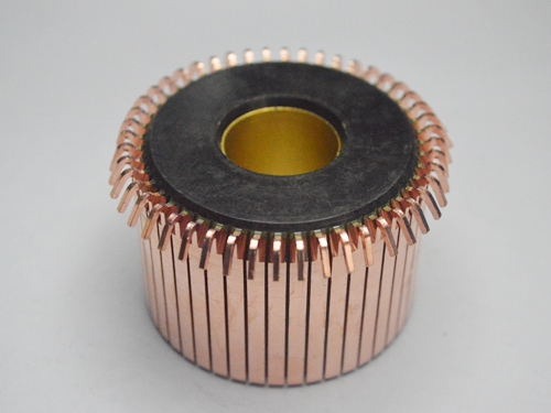 Hook type commutator